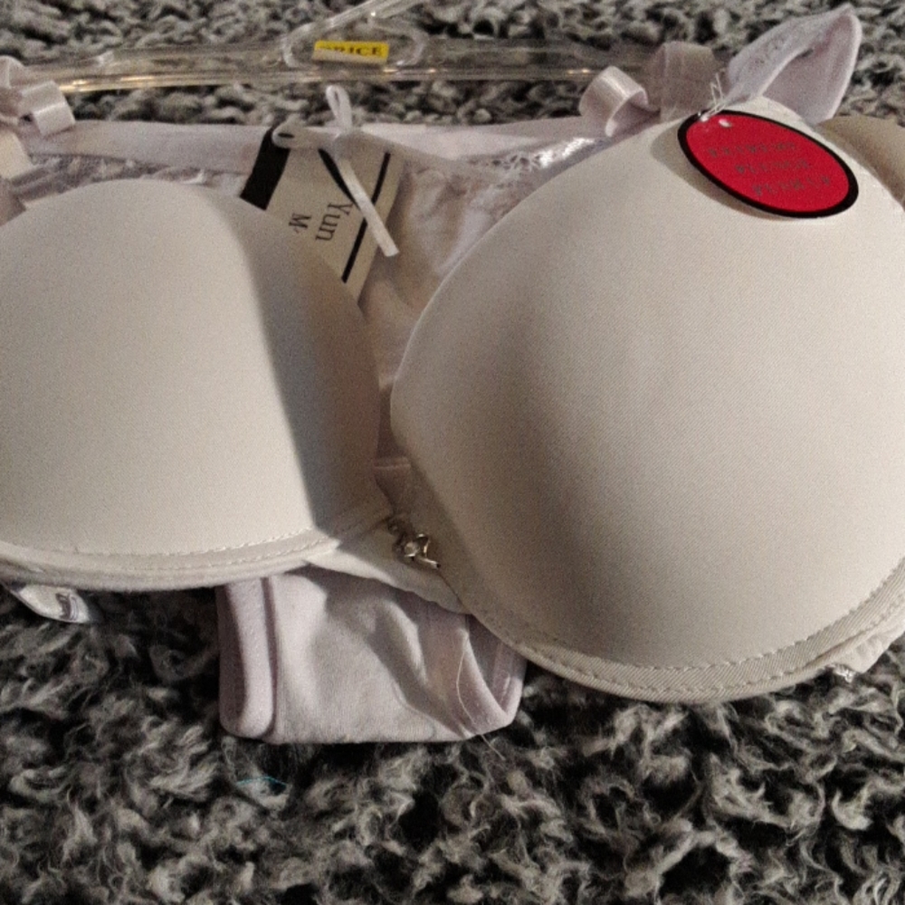 4 Bra(34 b) and Panty